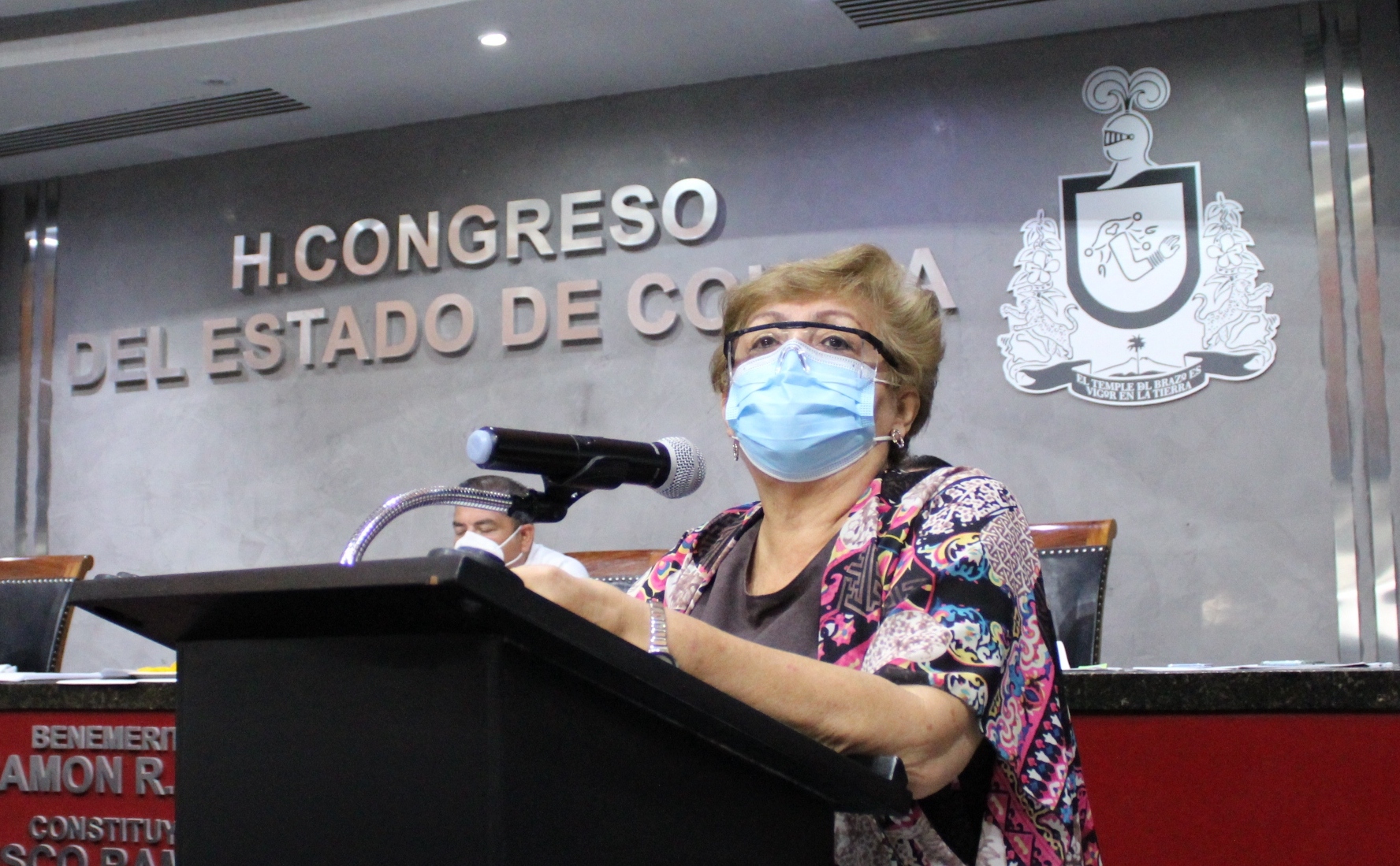 En Colima aprueban uso obligatorio de cubrebocas ante covid-19