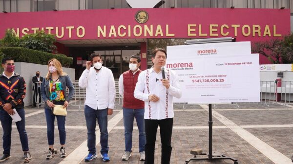 El Presidente de Morena exhortó al grupo parlamentario de Morena a llevar a juicio a los consejeros del Instituto Nacional Electoral