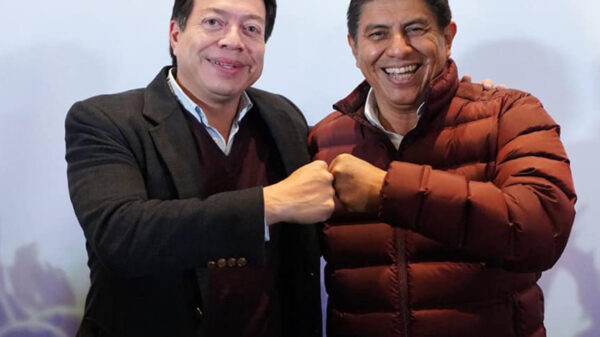 El dirigente Nacional de Morena Mario Delgado Carrillo y el Senador Salomón Jara