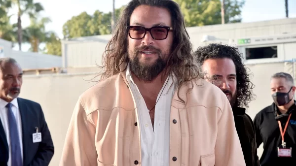 Jason Momoa sufre accidente en set