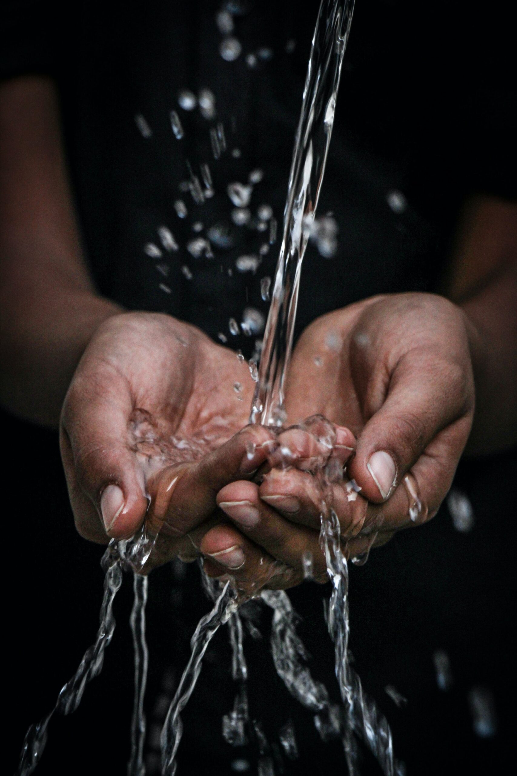 ¡Llegó el agua! Mandan pipas a Nuevo León desde San Luis Potosí