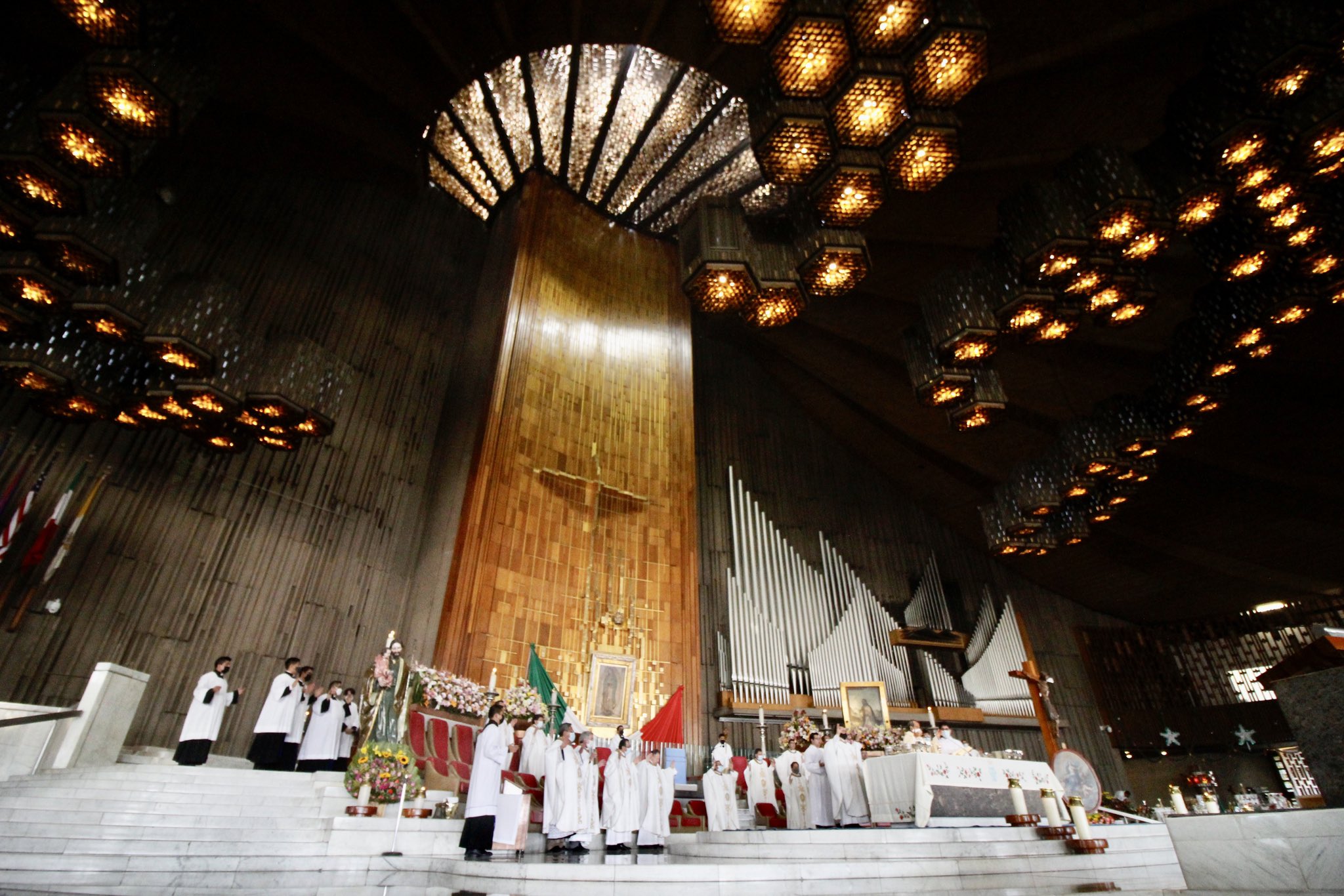 Como cada año, peregrinos de todo el país acuden a la Basílica de Guadalupe a celebrar el 12 de diciembre.