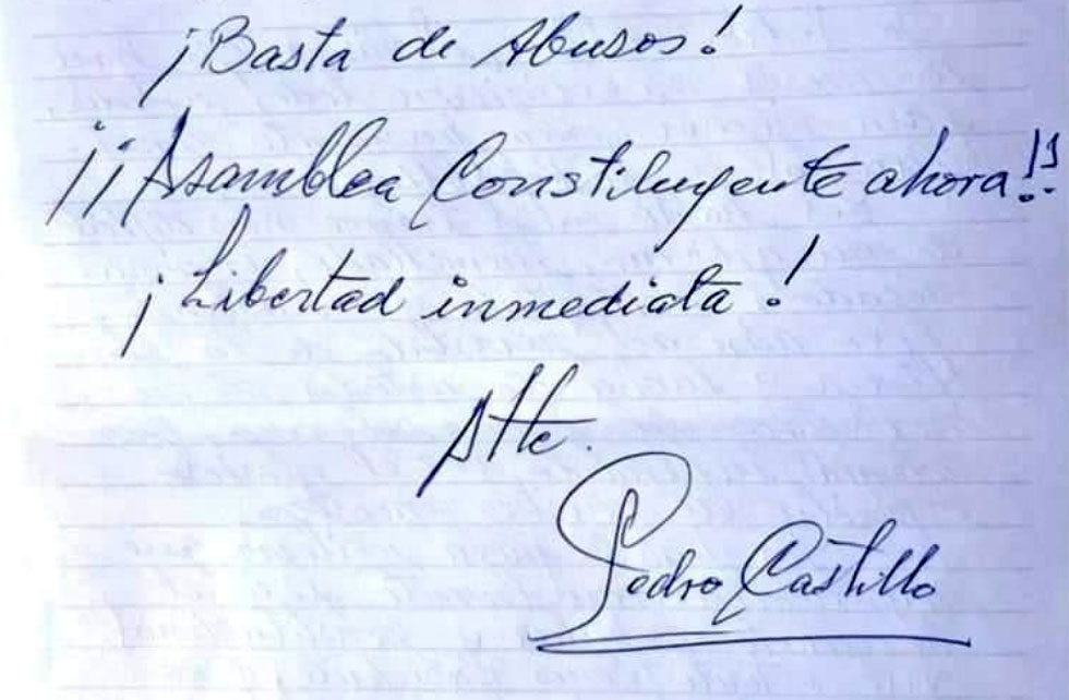 Pedro Castillo Terrones, a través de twitter afirma ser el presidente del Perú y niega renuncia.