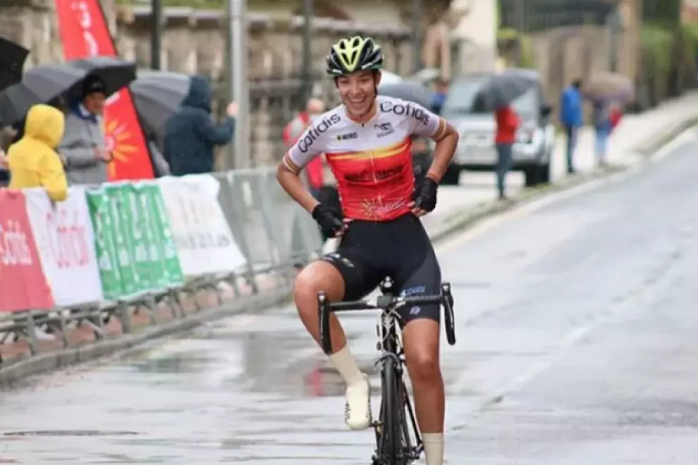 Ciclista Estela Domínguez muere atropellada a los 19 años