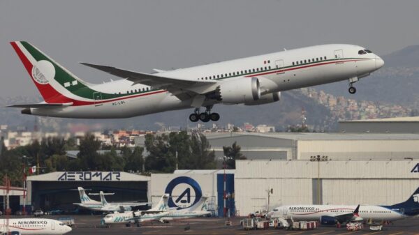 El Boeing 787, comprado por el gobierno de Felipe Calderón